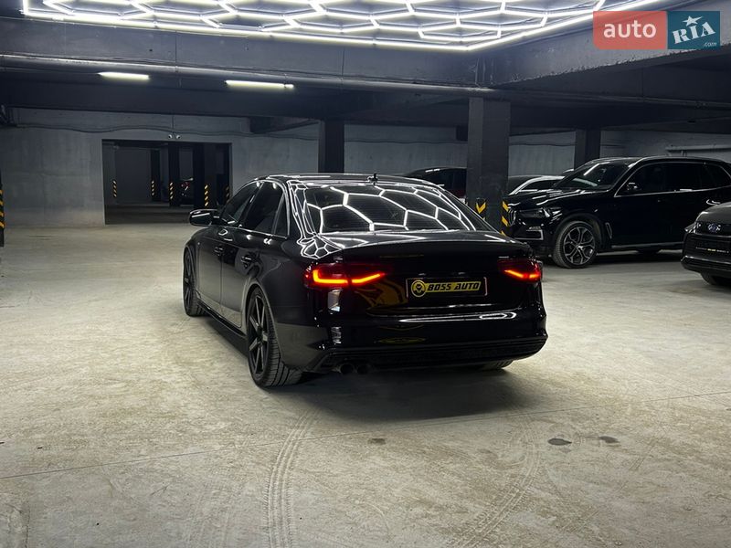 Седан Audi A4 2015 в Черновцах