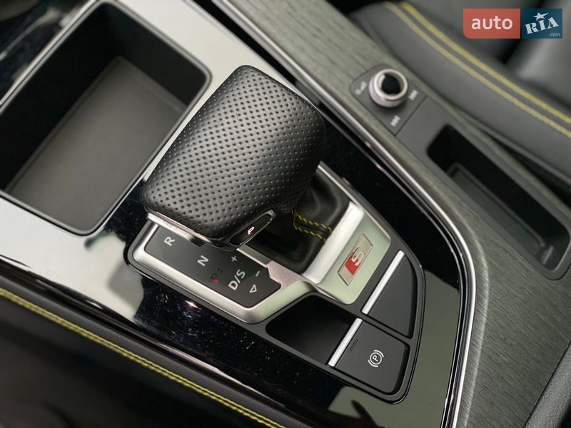 Седан Audi A4 2020 в Києві