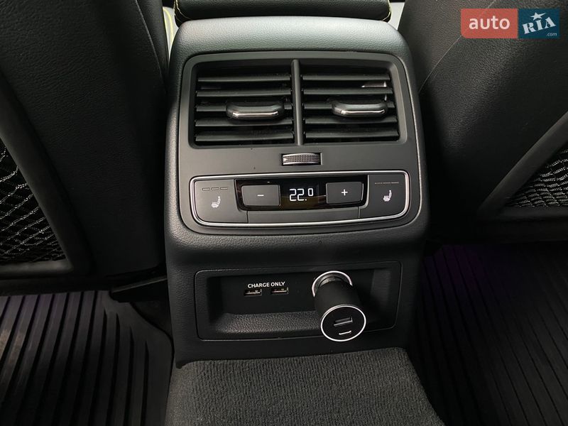 Седан Audi A4 2020 в Києві