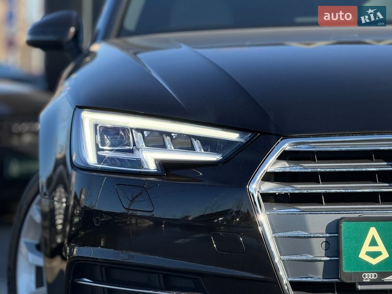 Седан Audi A4 2017 в Киеве