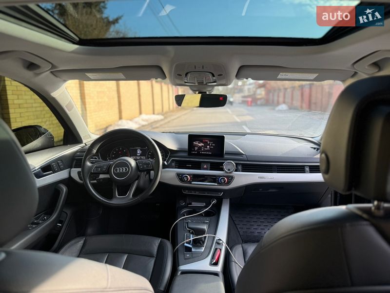 Седан Audi A4 2016 в Львове