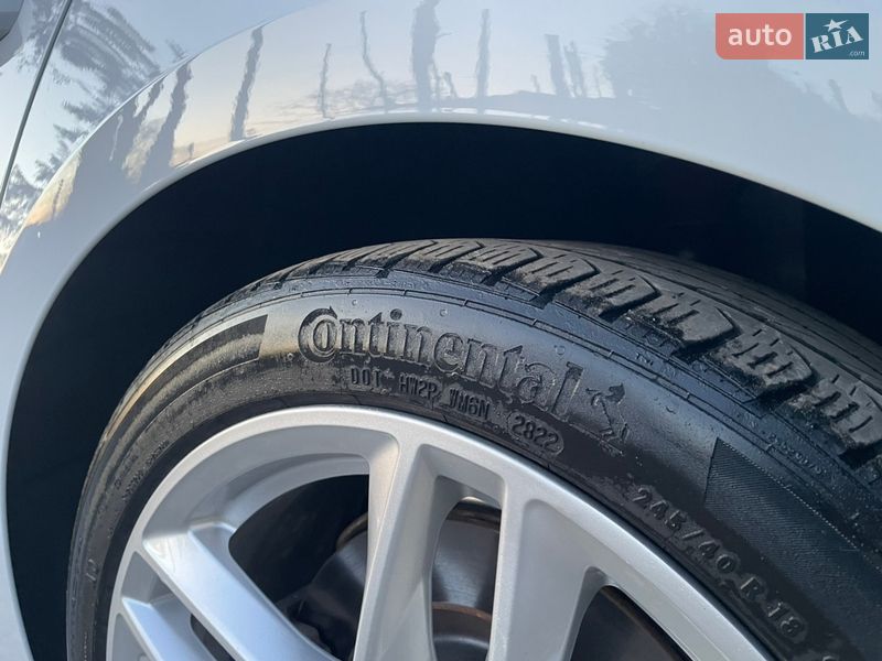 Седан Audi A4 2023 в Стрые