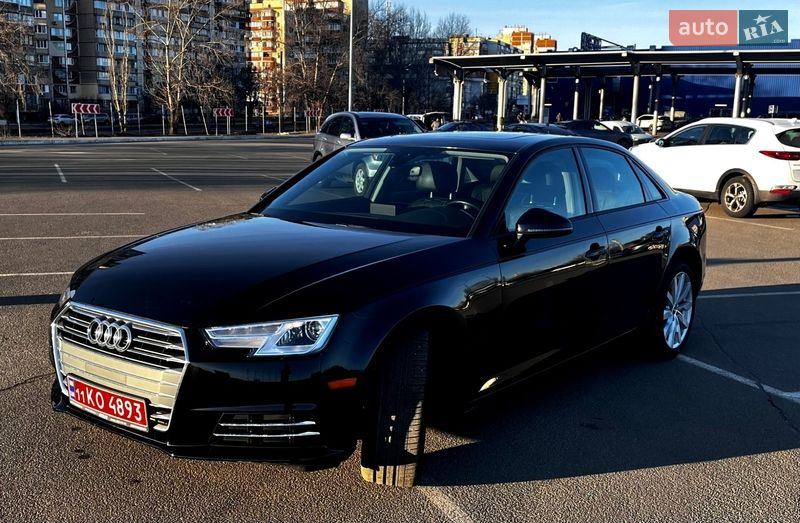 Седан Audi A4 2017 в Киеве