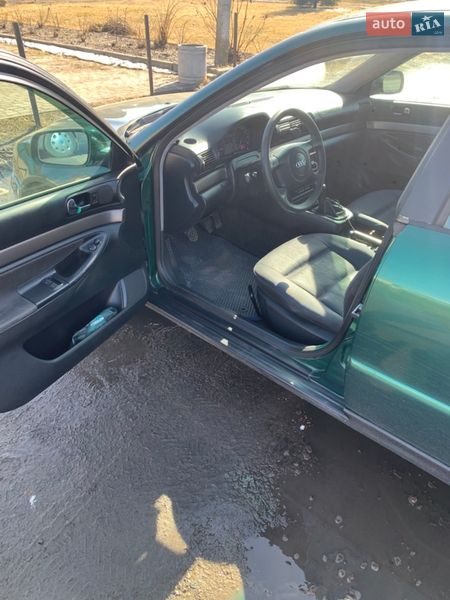 Седан Audi A4 1999 в Шишаки