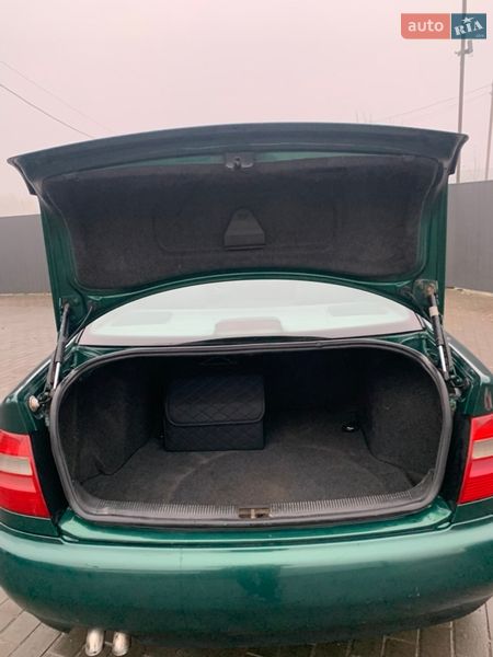 Седан Audi A4 1999 в Шишаки