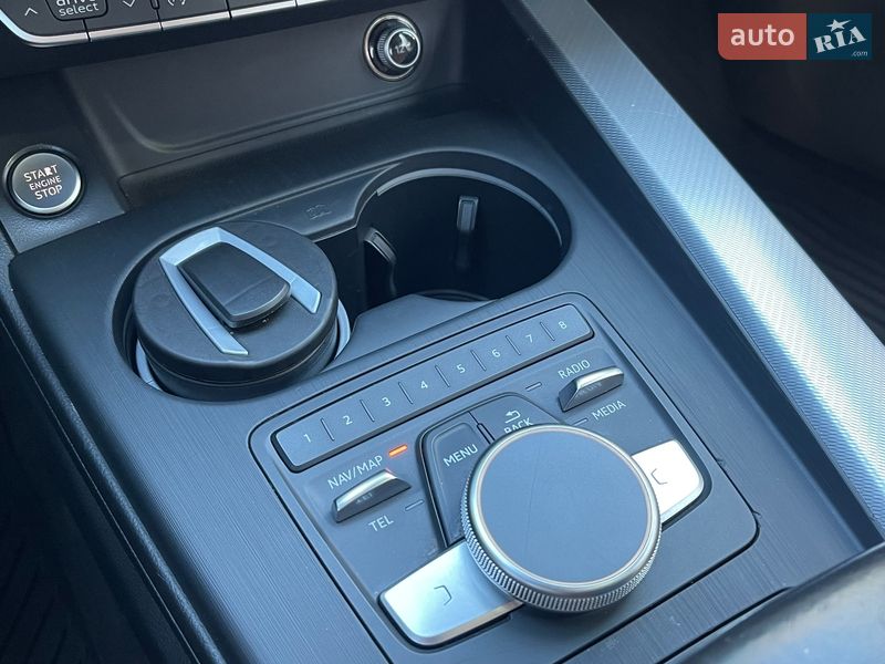 Седан Audi A4 2016 в Миколаєві