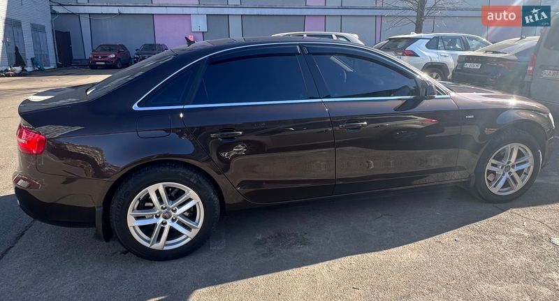 Седан Audi A4 2014 в Киеве
