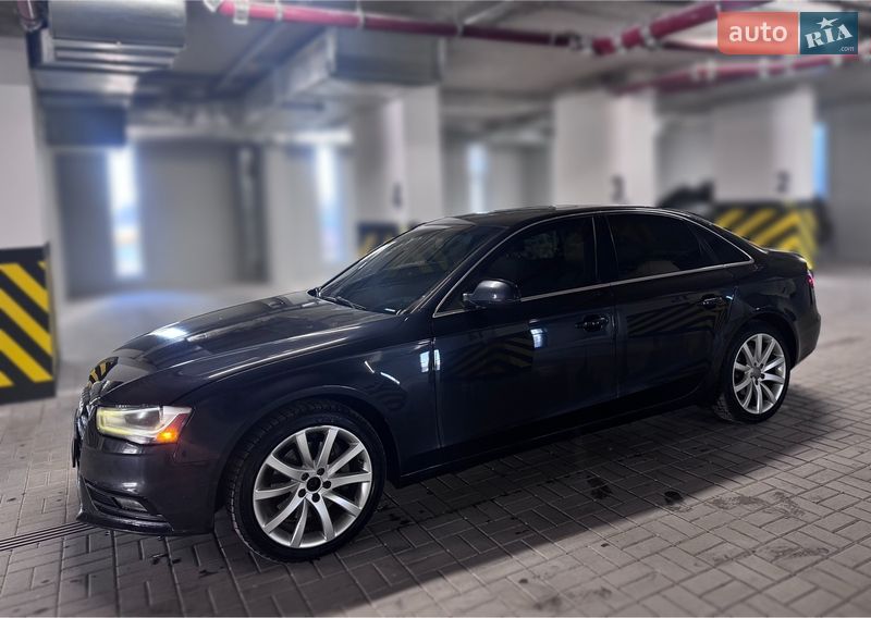 Седан Audi A4 2013 в Виннице
