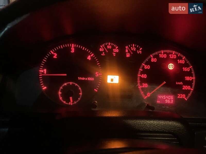 Универсал Audi A4 1996 в Рава-Русской