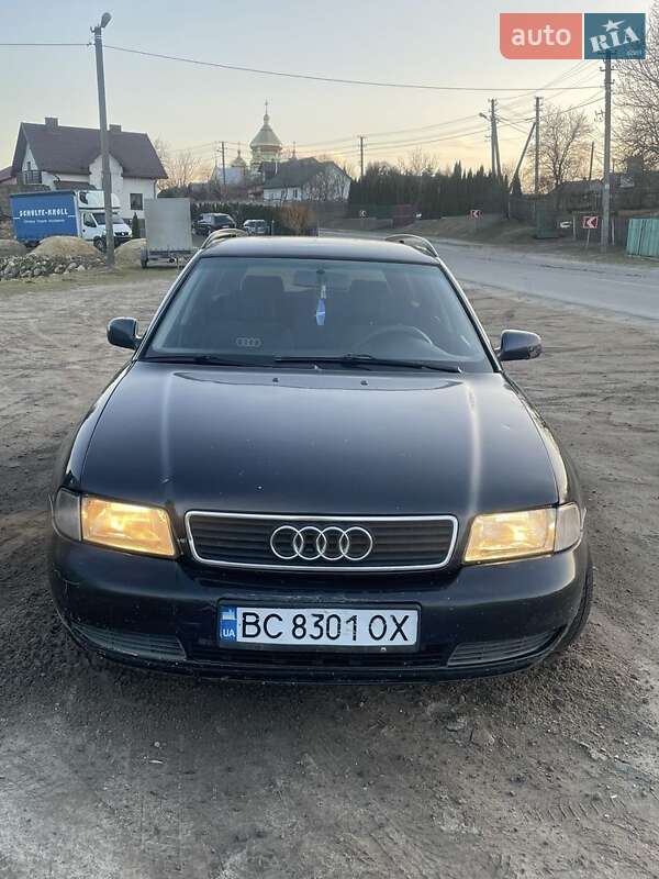 Универсал Audi A4 1996 в Рава-Русской