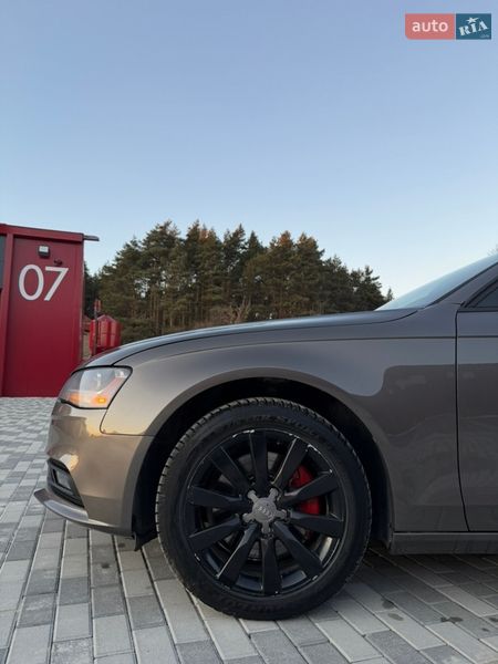 Седан Audi A4 2014 в Львові
