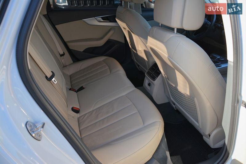 Седан Audi A4 2018 в Киеве