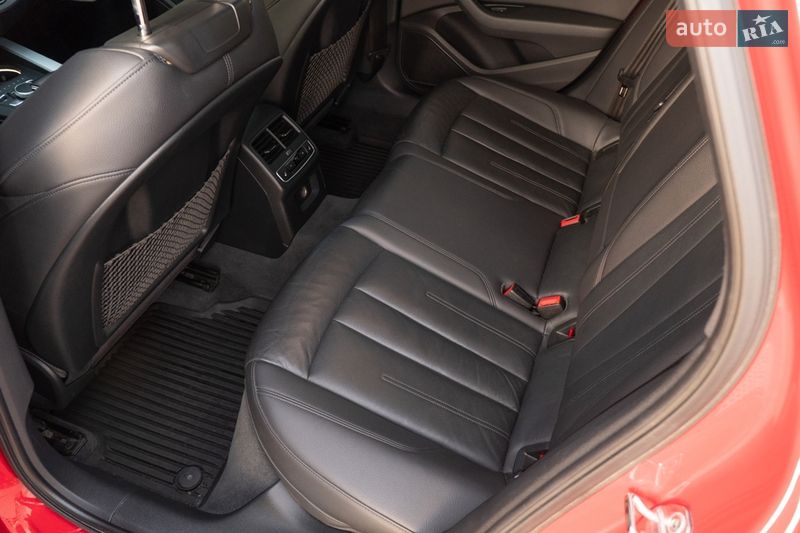 Седан Audi A4 2016 в Самборе