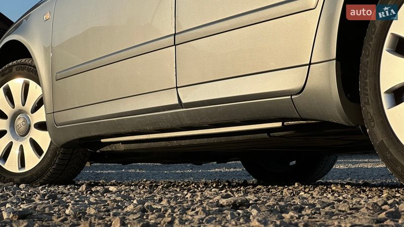 Седан Audi A4 2005 в Самборе