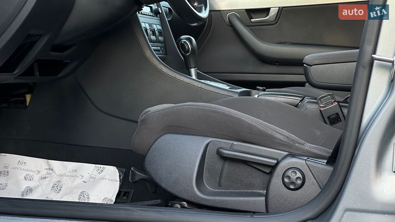 Седан Audi A4 2005 в Самборе