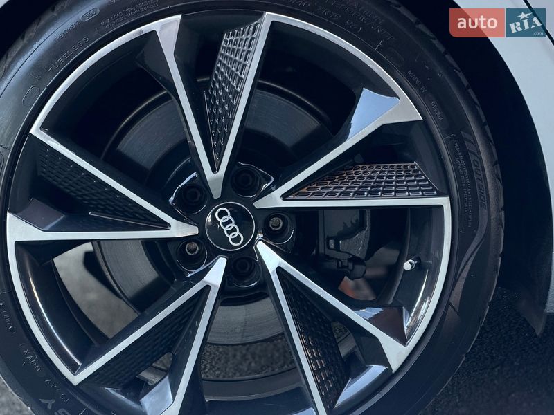 Седан Audi A4 2016 в Одесі