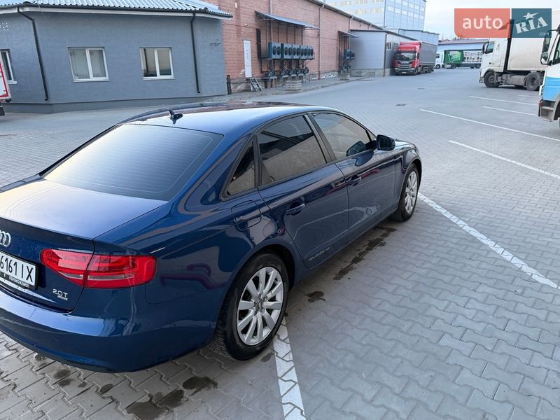 Седан Audi A4 2013 в Львові