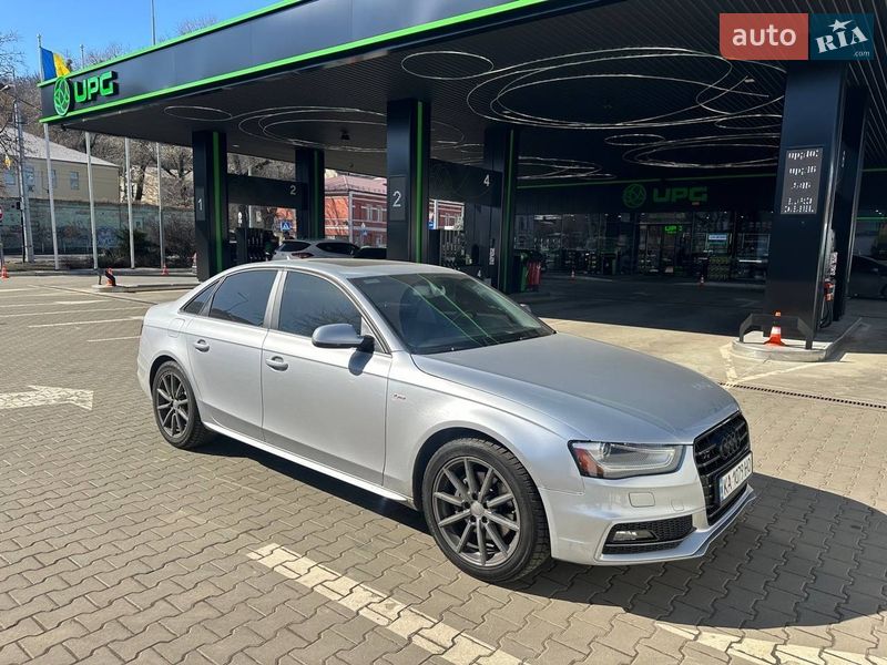 Седан Audi A4 2015 в Киеве