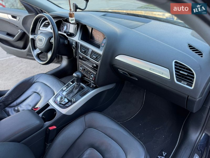 Седан Audi A4 2013 в Києві
