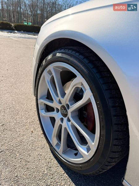 Седан Audi A4 2015 в Харкові