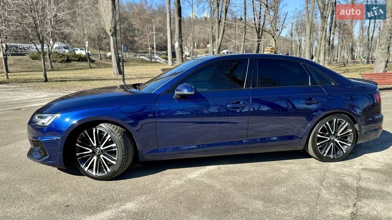 Седан Audi A4 2018 в Києві
