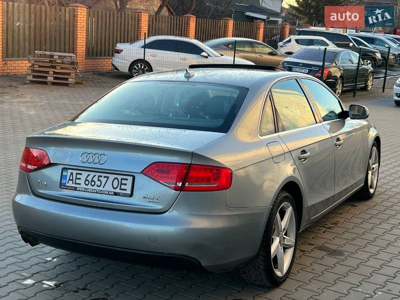 Седан Audi A4 2010 в Киеве