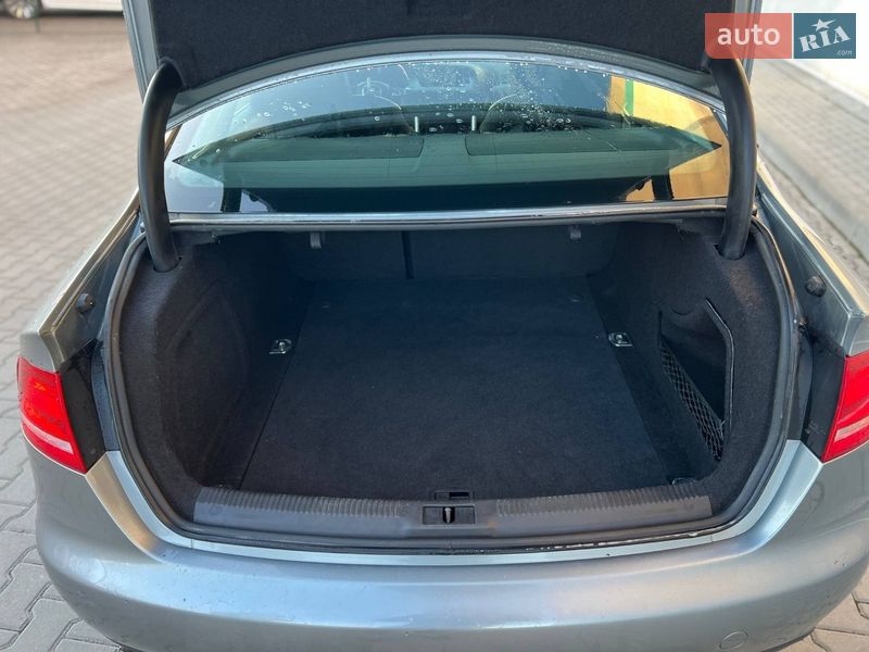 Седан Audi A4 2010 в Киеве