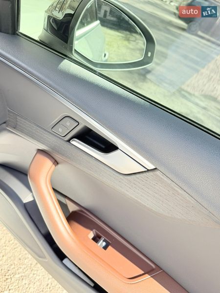 Седан Audi A4 2018 в Запорожье