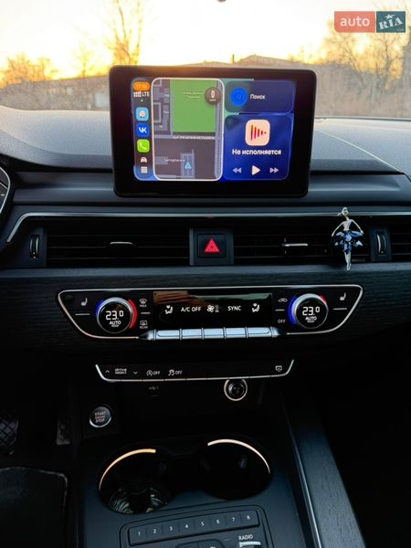 Седан Audi A4 2018 в Запорожье