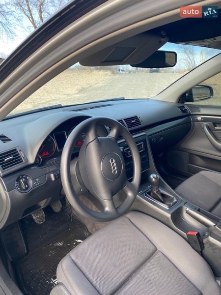 Седан Audi A4 2003 в Кременчуці