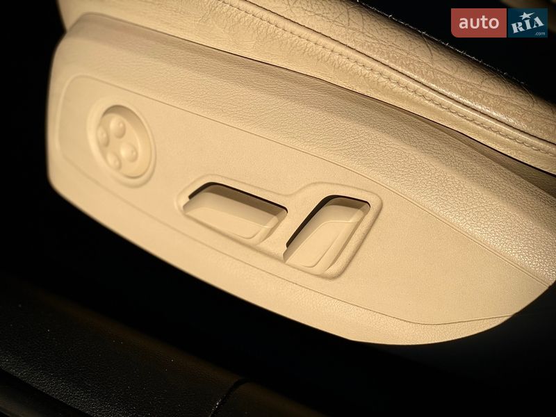 Седан Audi A4 2016 в Киеве