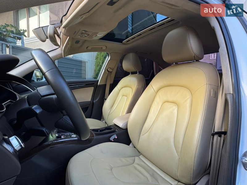 Седан Audi A4 2013 в Мукачевому