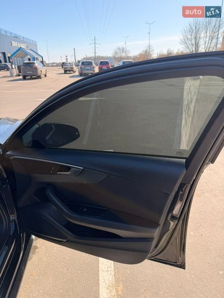 Седан Audi A4 2017 в Чернігові