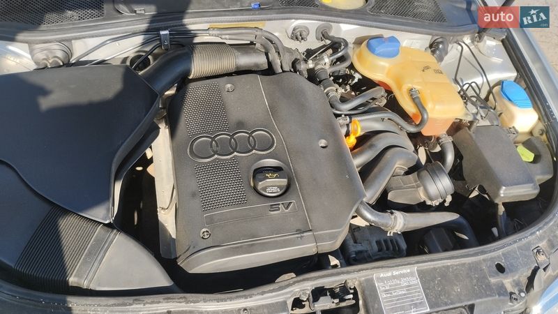 Універсал Audi A4 2001 в Бару