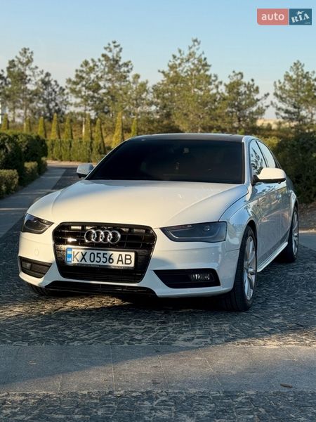 Седан Audi A4 2012 в Днепре