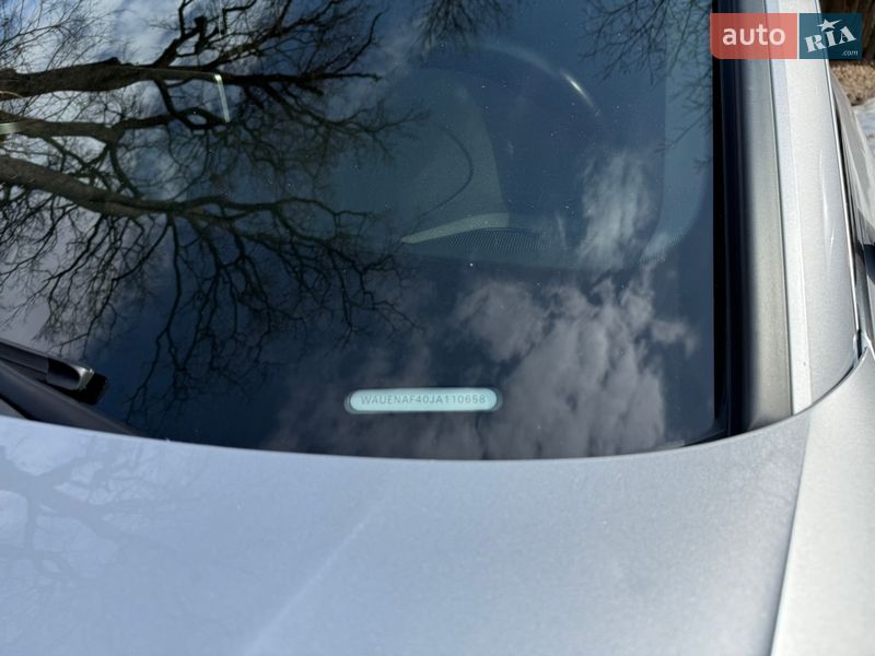 Седан Audi A4 2017 в Львове