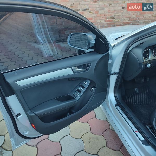 Седан Audi A4 2013 в Пирятине