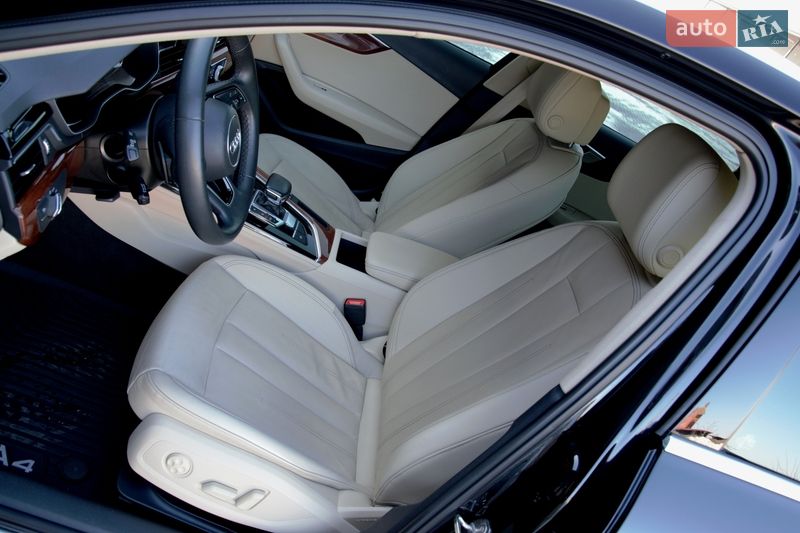 Седан Audi A4 2023 в Житомирі