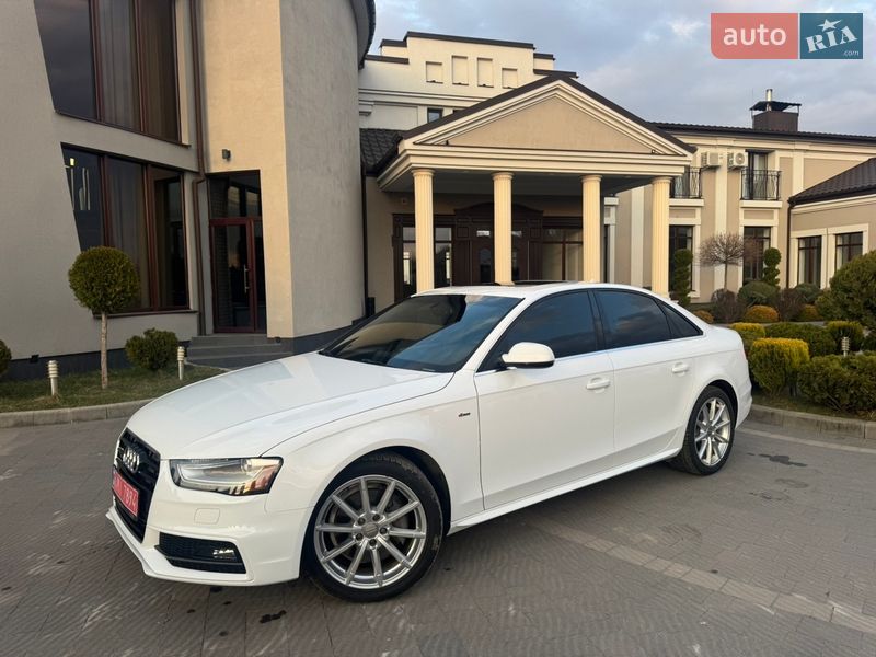 Седан Audi A4 2014 в Стрию