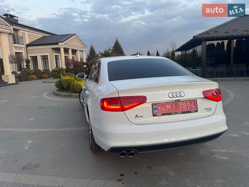 Седан Audi A4 2014 в Стрию