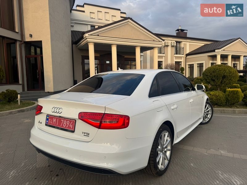 Седан Audi A4 2014 в Стрию