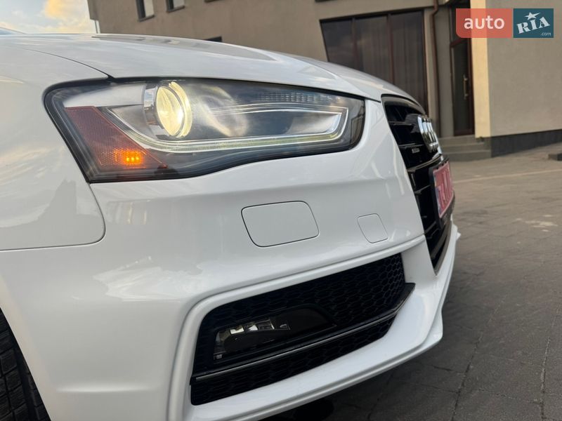 Седан Audi A4 2014 в Стрию