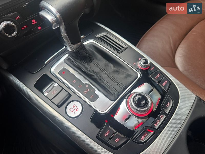 Седан Audi A4 2014 в Стрию