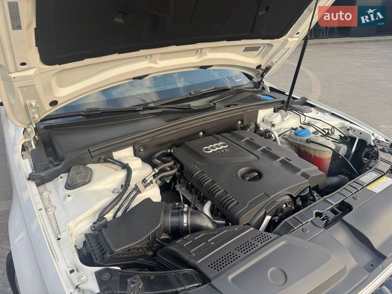 Седан Audi A4 2014 в Стрию