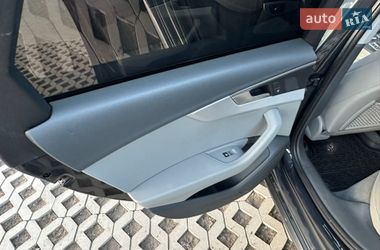 Седан Audi A4 2018 в Хмельницком