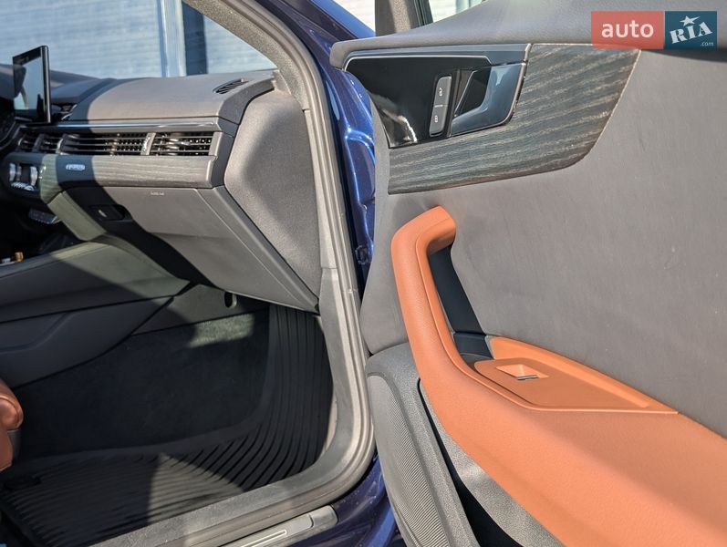 Седан Audi A4 2020 в Чернигове