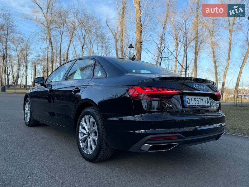 Седан Audi A4 2021 в Киеве