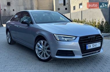 Седан Audi A4 2015 в Дубно