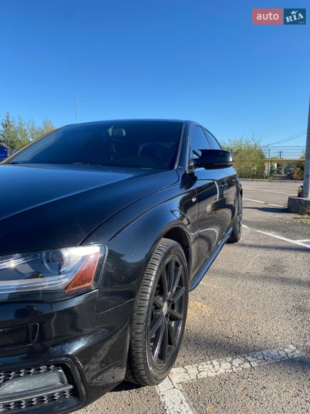 Седан Audi A4 2015 в Ивано-Франковске
