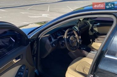 Седан Audi A4 2015 в Ивано-Франковске